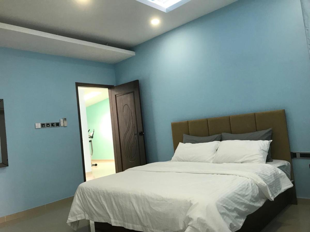 Homestay Stardow~星窗名宿~ Джохор-Бару Экстерьер фото