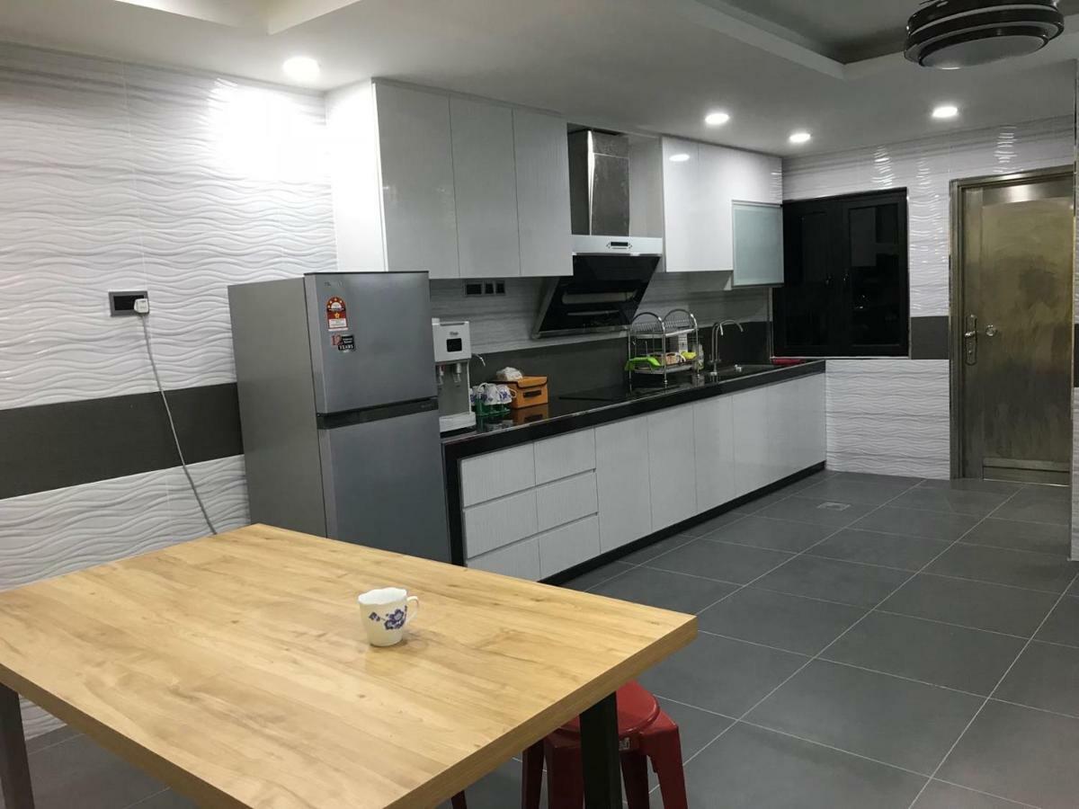 Homestay Stardow~星窗名宿~ Джохор-Бару Экстерьер фото